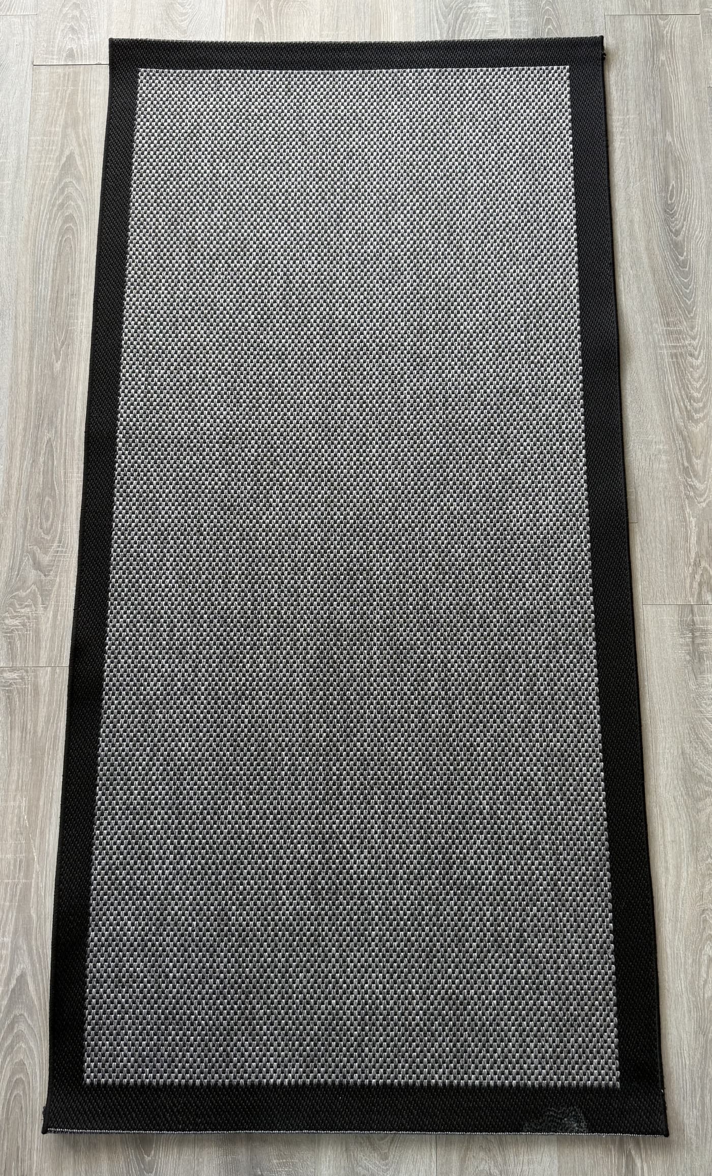 Sisal Gri Siyah Bordürlü — Safir Halı Sisal koleksiyonu — gri–siyah dikdörtgen halı — Akrilik iplik — B07